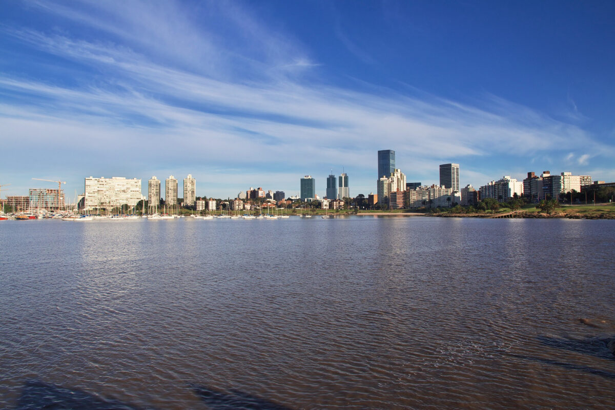 building montevideo uruguay